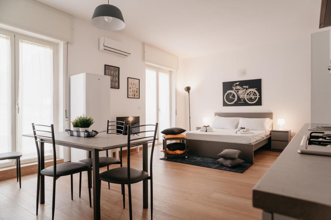 شقة Brombeis Aurea By Casanapoletana - Town Center نابولي المظهر الخارجي الصورة